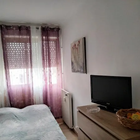 Апартаменты A Cote De La *