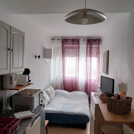 A Cote De La شقة أُنْداي