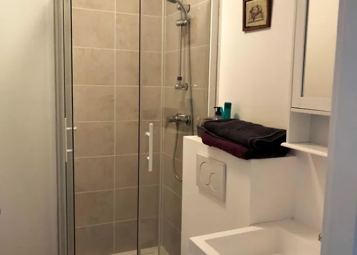 A Cote De La Appartement *